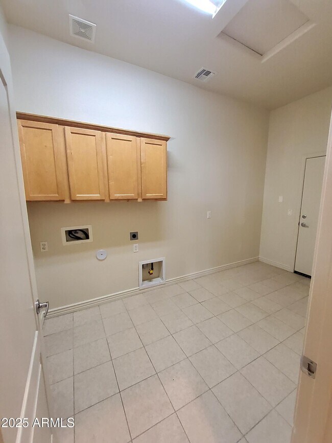 Building Photo - 17668 W Verdin Rd