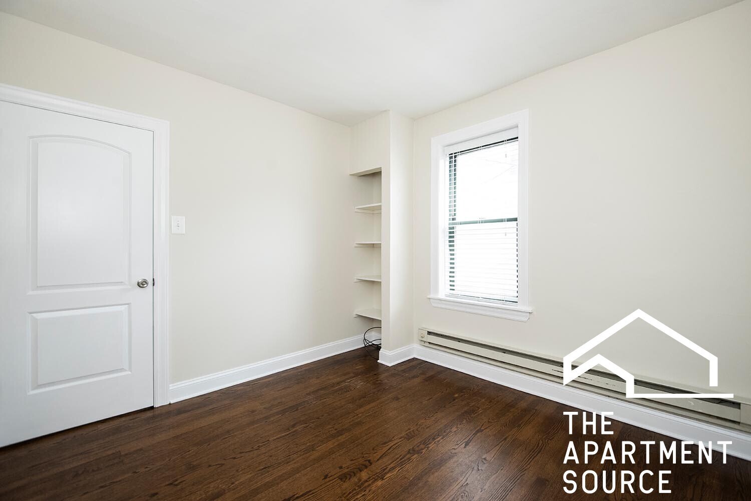 Building Photo - 3841 N Greenview Ave