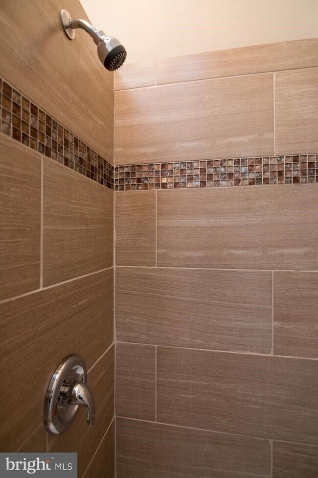 Building Photo - Charming 2 Bedroom/2.5 Bathroom Townhome in Patterson Neighborhood, MD!