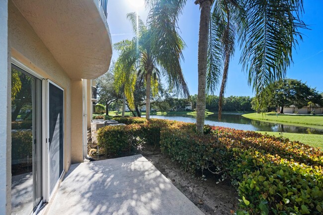 Building Photo - 500 Crestwood Ct N