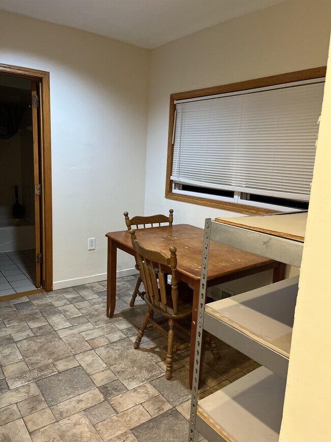 Building Photo - 1227 S State St