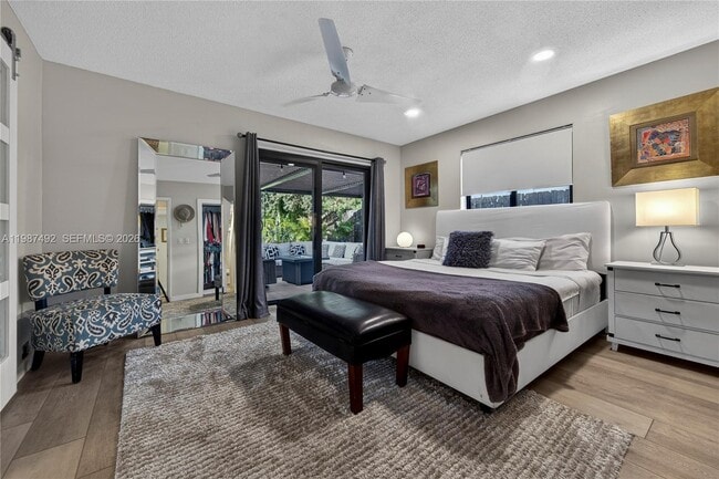 Building Photo - 371 SE 3rd St