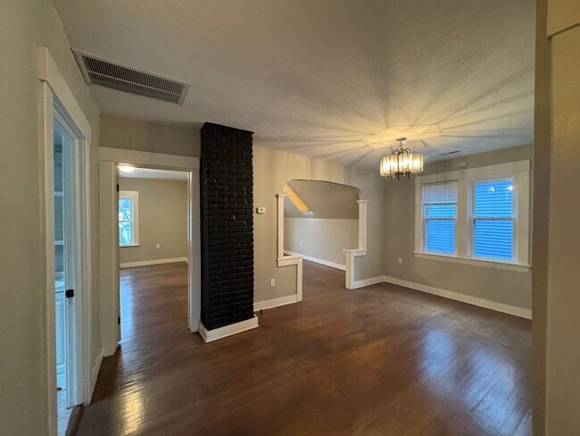 Building Photo - 3338 Marvin Ave