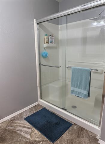 Building Photo - 616 E Main St