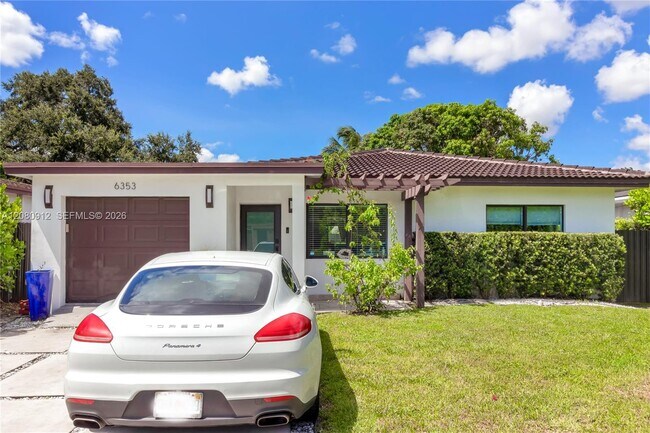 Building Photo - 6353 SW 29th St