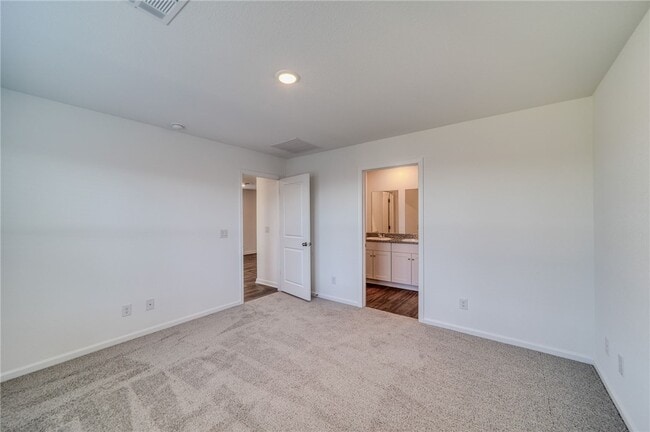 Building Photo - 2469 Pesuna Dr