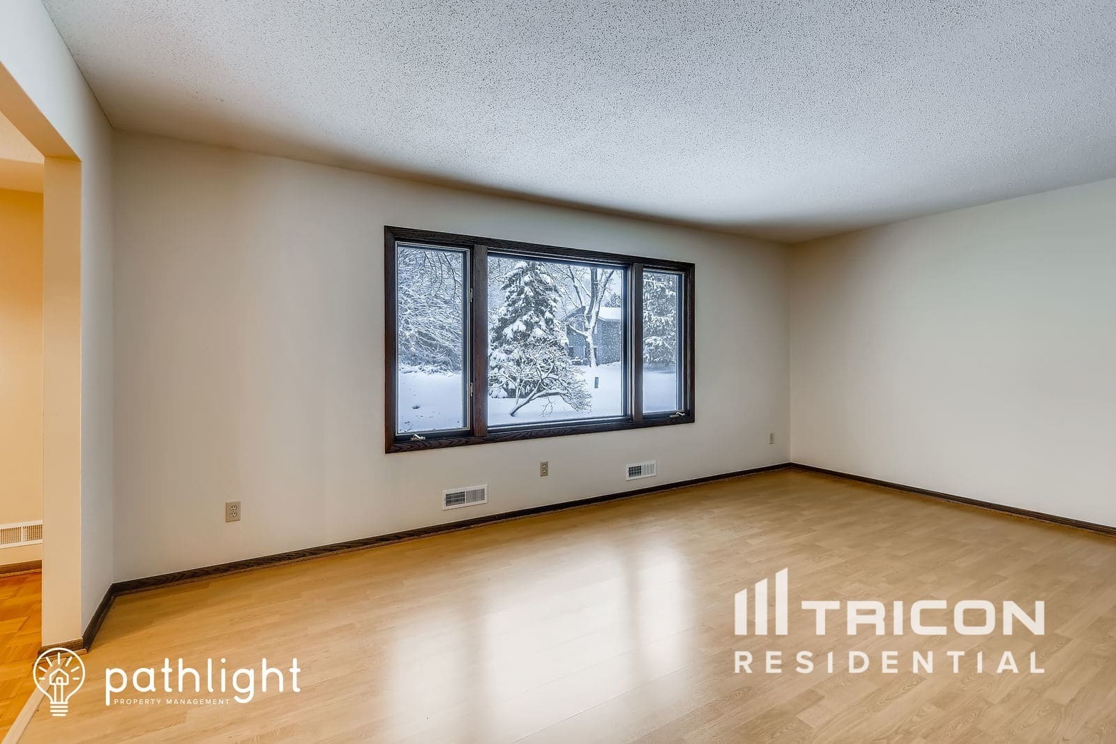 Building Photo - 8675 Westwind Cir