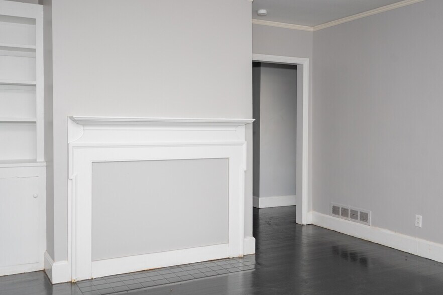 Building Photo - 1313 Hamrick St