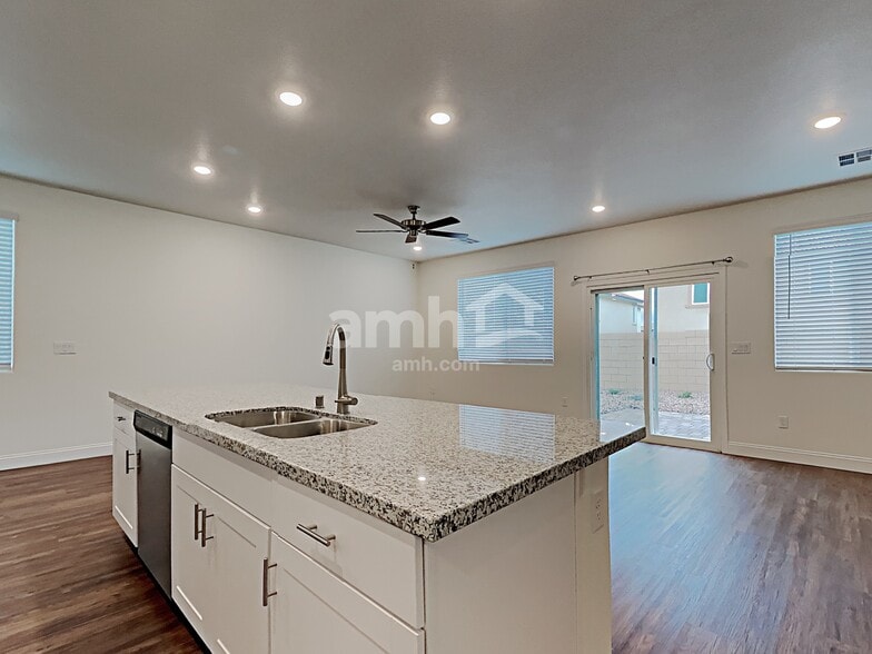 Building Photo - 330 Timber Kate Pl