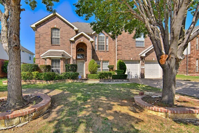 Primary Photo - Large Mansfield High Home Centrally Located