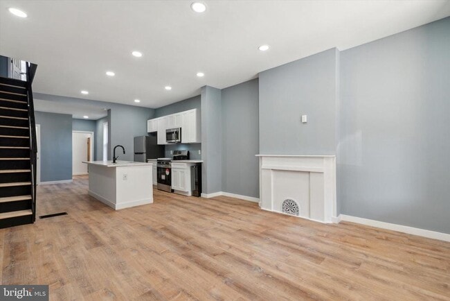 Building Photo - 2523 W Montgomery Ave