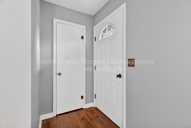 Building Photo - 410 McKinley Ave