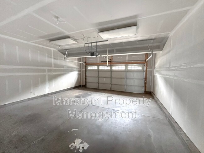 Building Photo - 47 Granite Ln