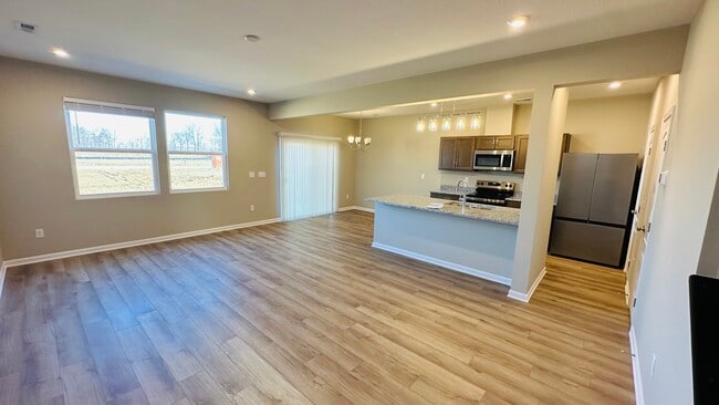 Building Photo - 2075 Wild Berry Wy