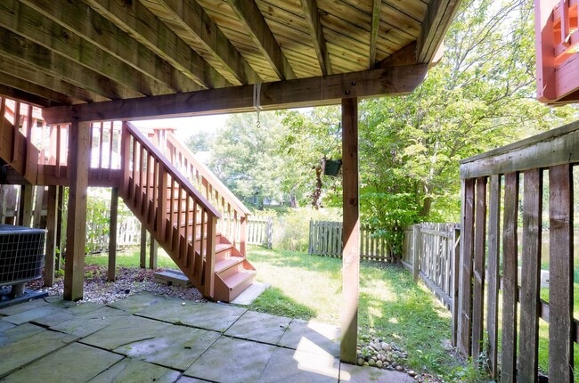 Building Photo - 16 Casino Ct