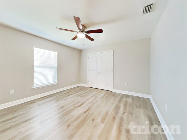 Building Photo - 73 Tucuman St