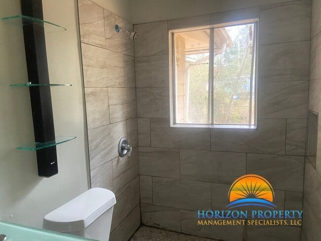 Building Photo - 3106 Acklen Dr SW