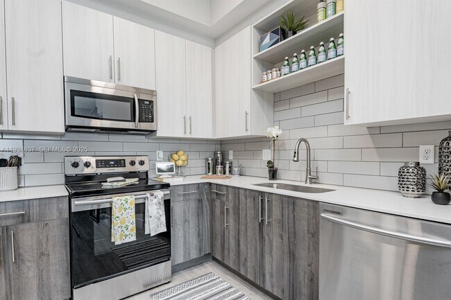 Building Photo - 9251 NW 57th St