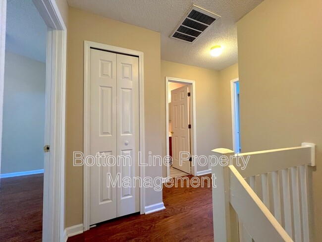 Building Photo - 13656 Meade Glen Ct