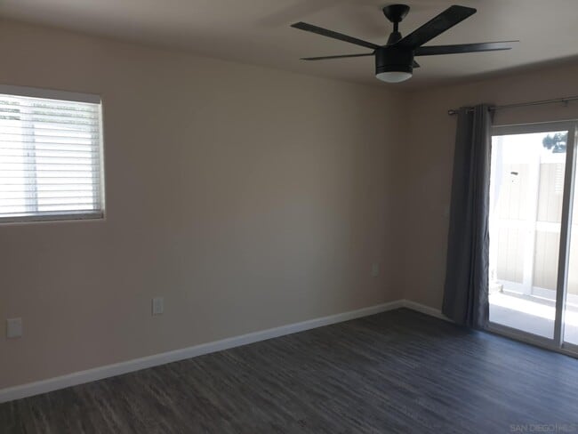 Building Photo - 2671 Silver Oaks Way