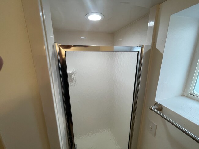 Building Photo - 4 Bd 3 Bath Home in Lehi