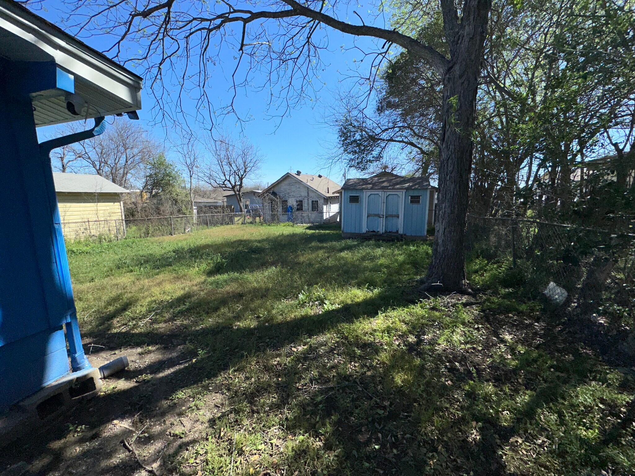 Building Photo - 1030 Canton