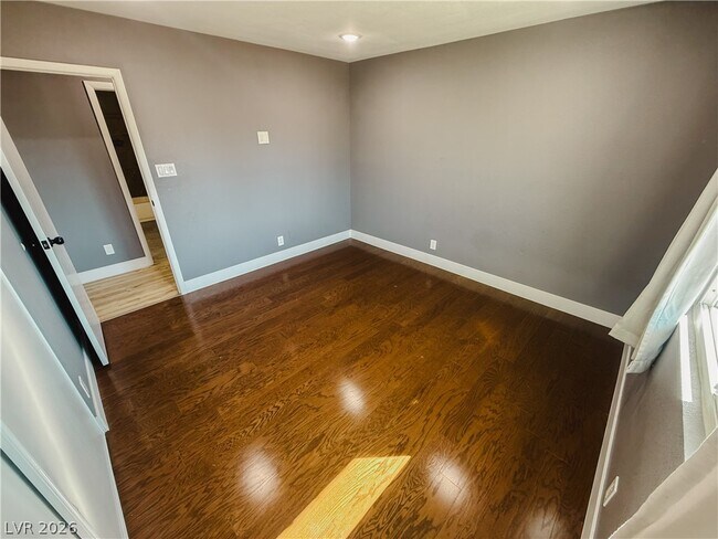 Building Photo - 2580 E Hacienda Ave