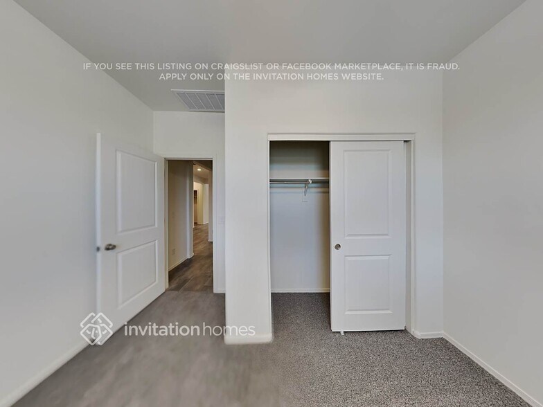 Building Photo - 17490 W Molly Ln