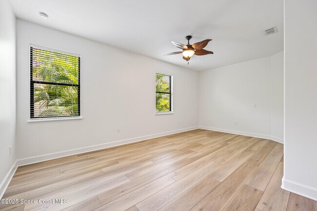Building Photo - 739 Monterey Dr