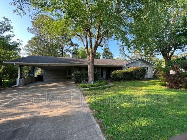 Primary Photo - 504 W South