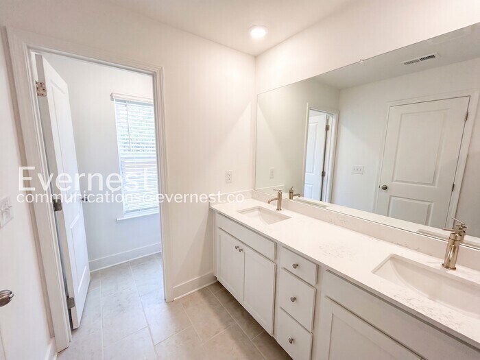 Building Photo - 2535 Superus Ct