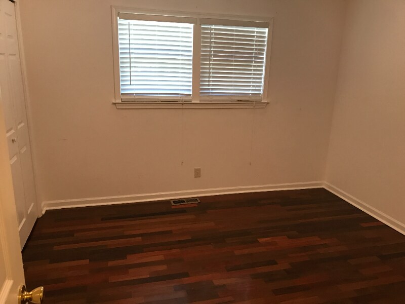 Building Photo - 6 E Wantoot Blvd