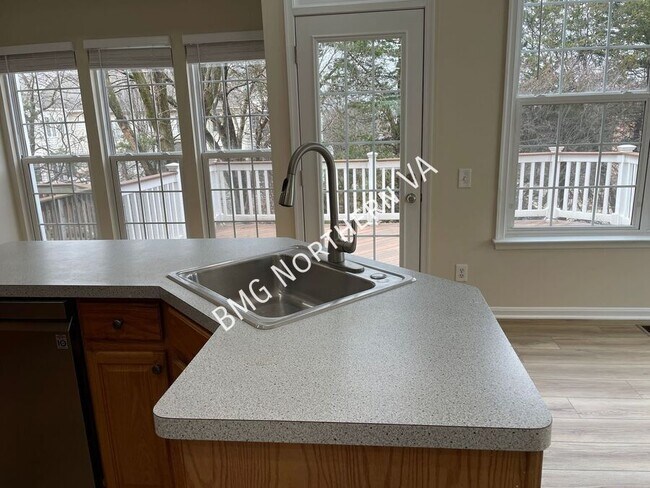 Building Photo - 22525 Maison Carree Square