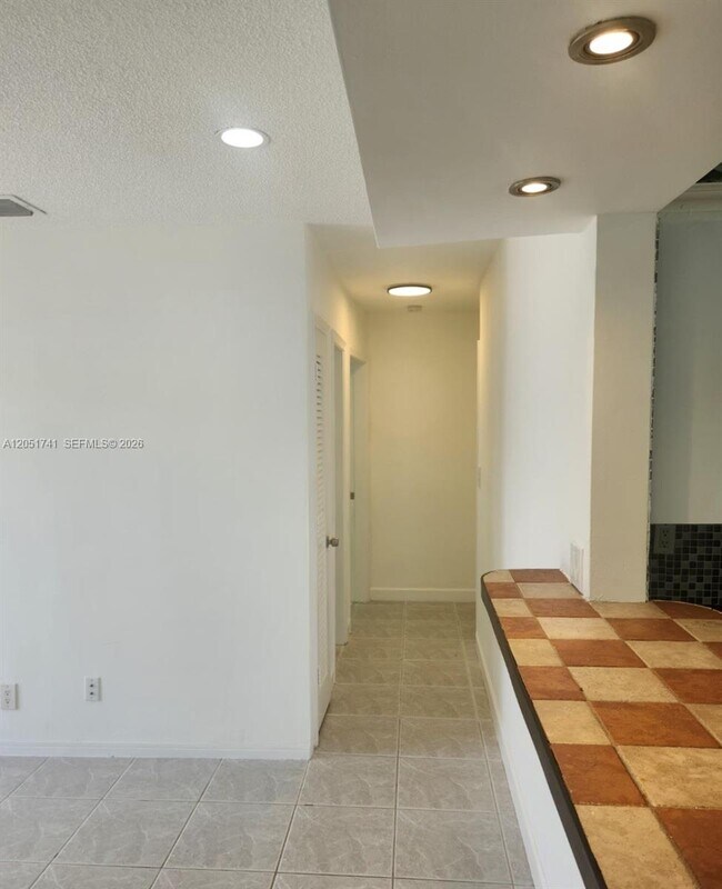 Building Photo - 2710 NW 52nd Pl