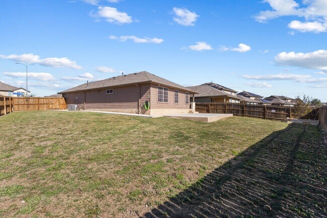 Building Photo - Well-Maintained 3-Bedroom Home – Ideal for Students & Professionals!