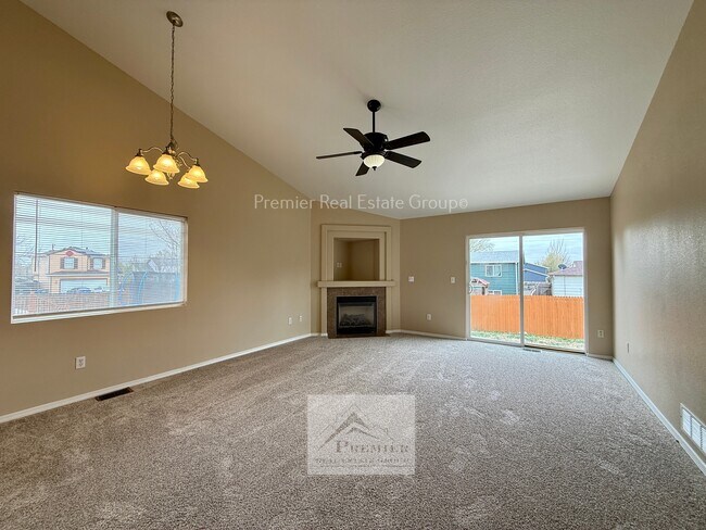 Building Photo - 6769 Ventana Ln