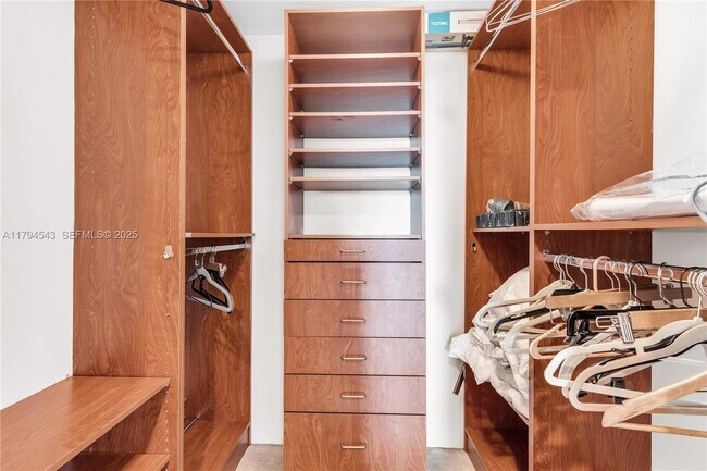 Building Photo - 1830 S Ocean Dr