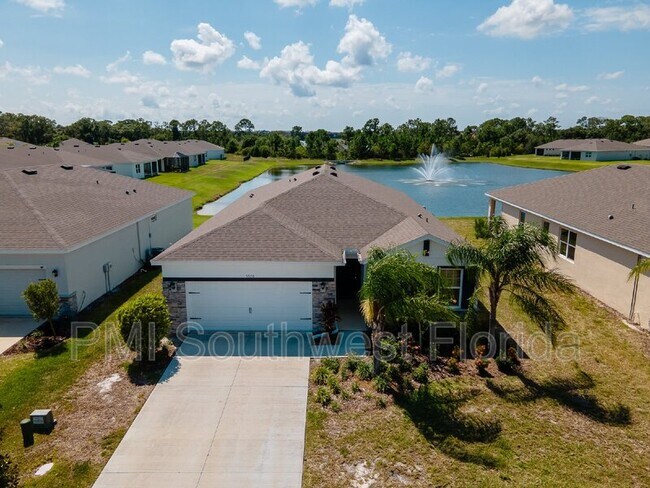 Building Photo - 5928 Silver Palm Blvd