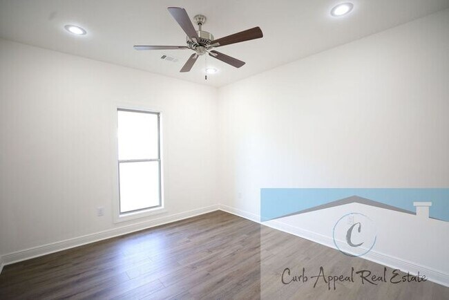 Building Photo - Luxury, new construction 3 bed, 2 bath home includes washer and dryer - Brookland!!