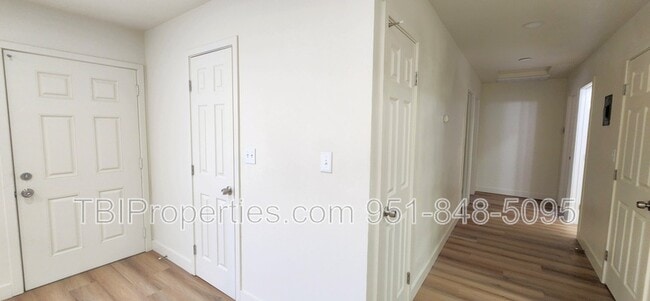 Building Photo - 1417 N Pennsylvania Ave