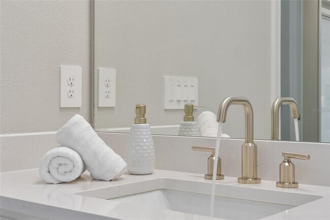 Building Photo - 10199 Brocksport Cir