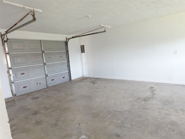 Building Photo - 8033 Ritz St