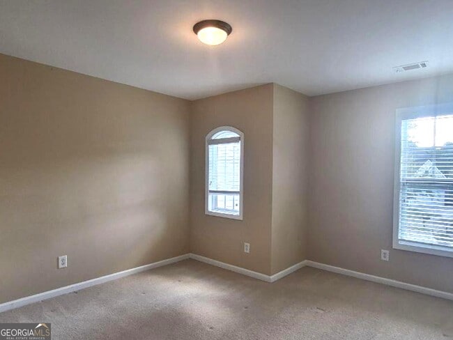 Building Photo - 2123 Worrall Hill Dr