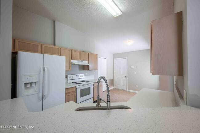Building Photo - 570 Manship Dr