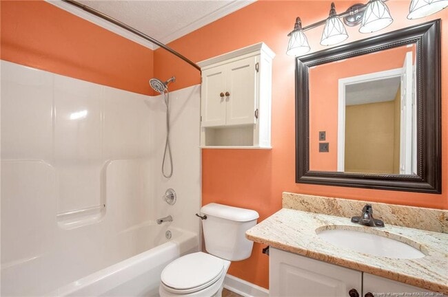 Building Photo - 425 Cityview Ln