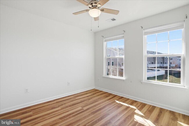 Building Photo - 166 Trout Lily Dr