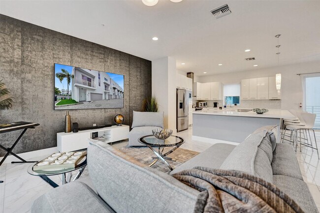 Building Photo - 1371 N Ocean Blvd