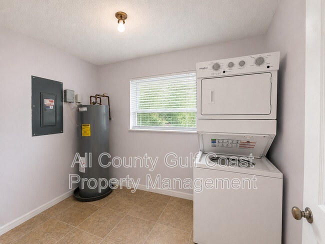 Building Photo - 4222 Olive Ave