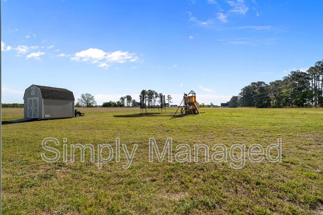Building Photo - 124 Rocking Horse Ln