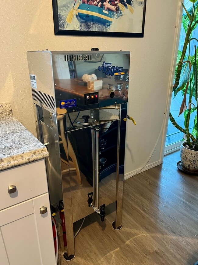 Building Photo - Short Term Rental available, Fully Furnished , 1 Bedroom, 1 Bath in Private Setting